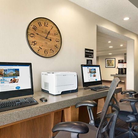 Hampton Inn Appleton-Fox River Mall Area Екстериор снимка