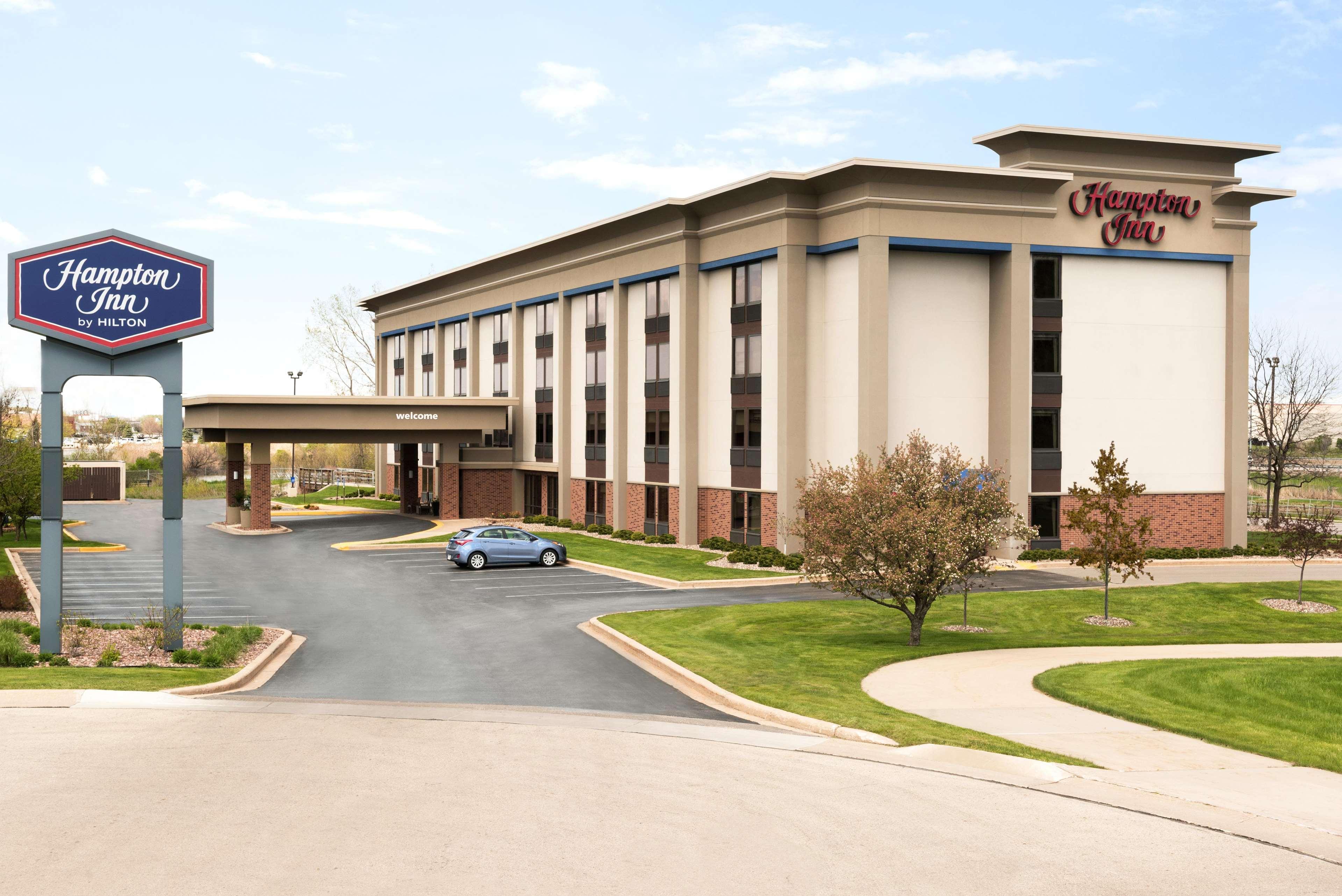 Hampton Inn Appleton-Fox River Mall Area Екстериор снимка