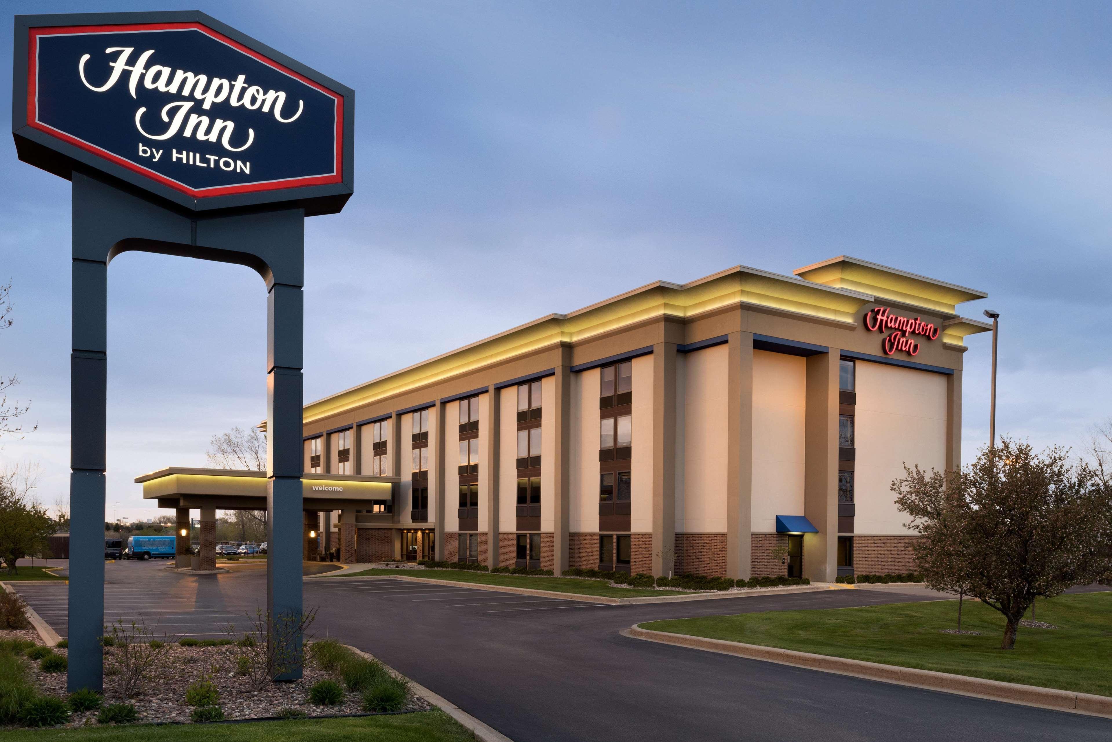 Hampton Inn Appleton-Fox River Mall Area Екстериор снимка