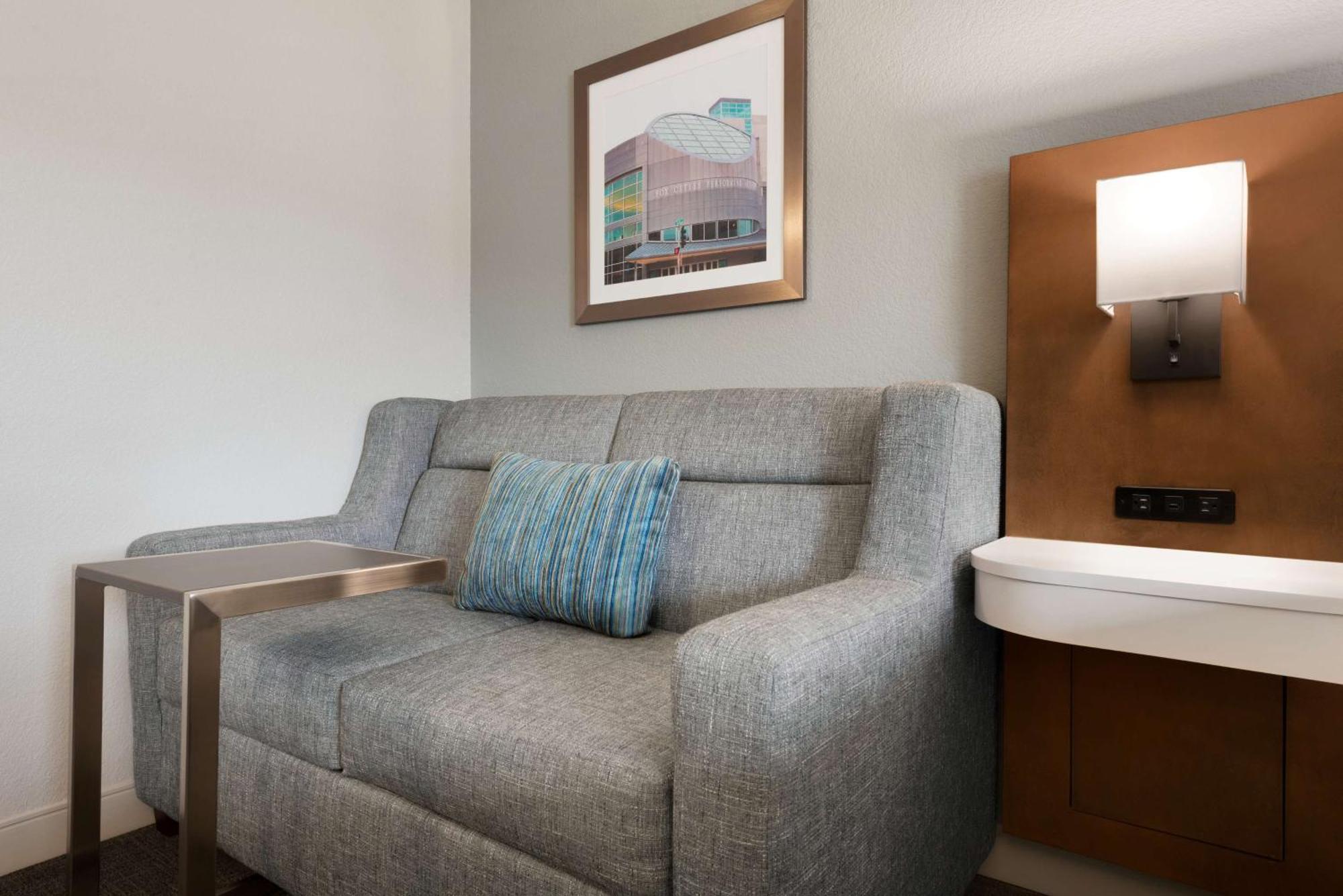 Hampton Inn Appleton-Fox River Mall Area Екстериор снимка