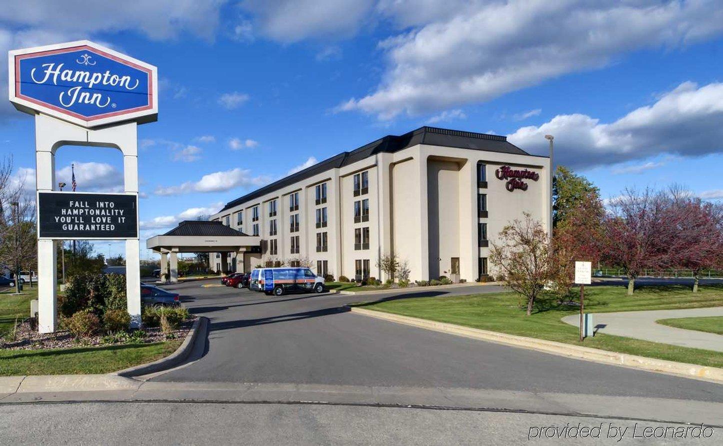 Hampton Inn Appleton-Fox River Mall Area Екстериор снимка
