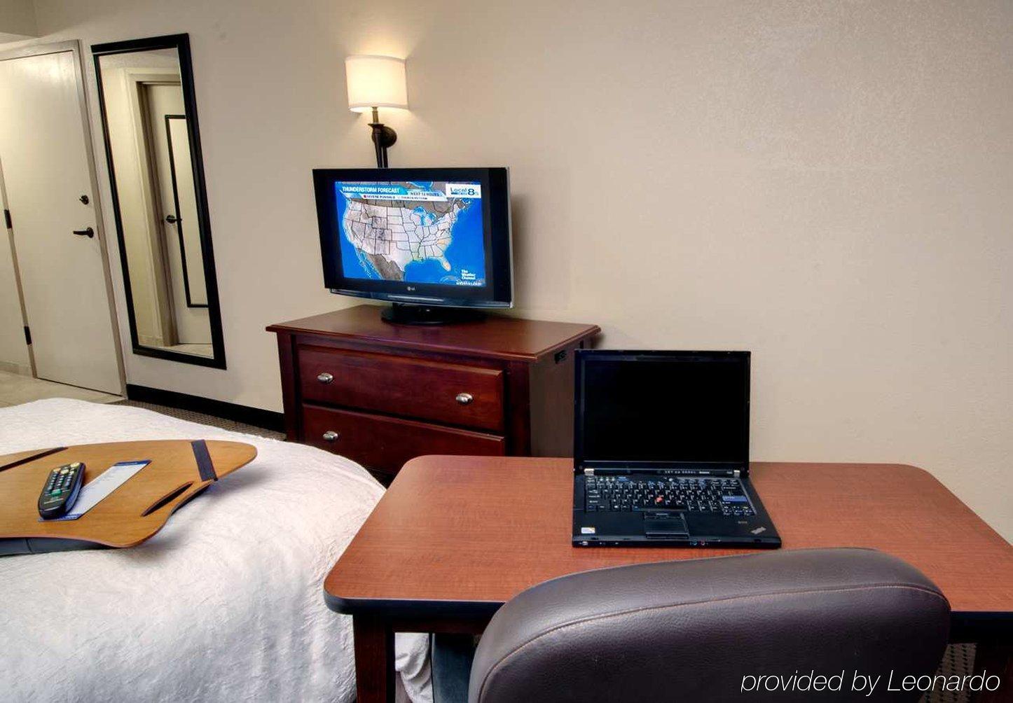 Hampton Inn Appleton-Fox River Mall Area Стая снимка