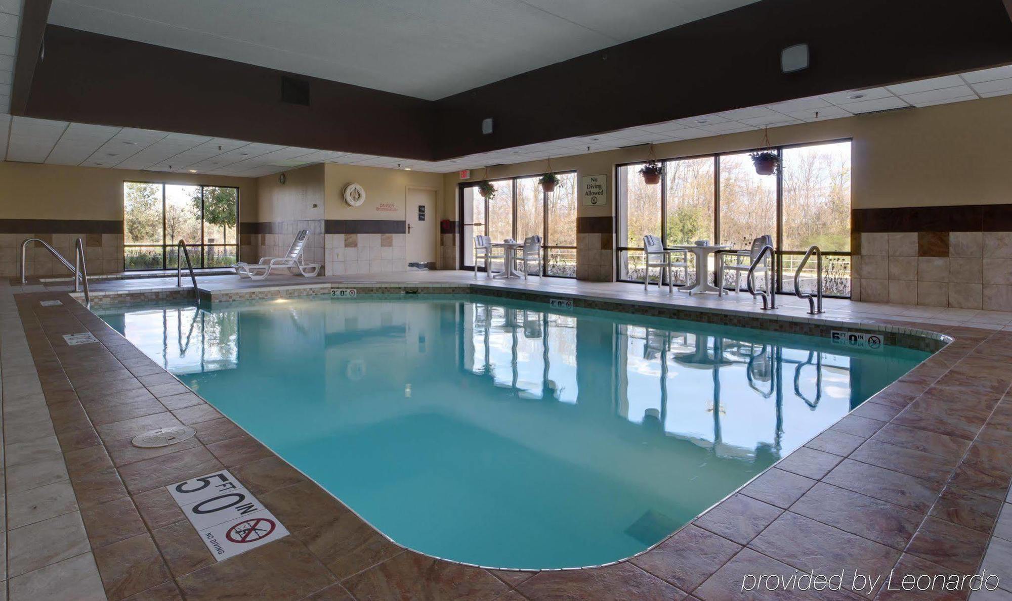 Hampton Inn Appleton-Fox River Mall Area Съоръжения снимка